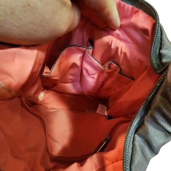 Travelon Anti-Theft Crossbody Bag For Women With RFID Blocking & Locking Compart - Picture 9 of 9